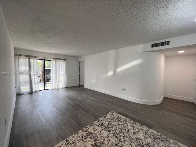 7235 NW 179th Street 104, Hialeah, FL 33015