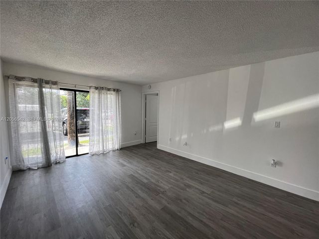 7235 NW 179th Street 104, Hialeah, FL 33015