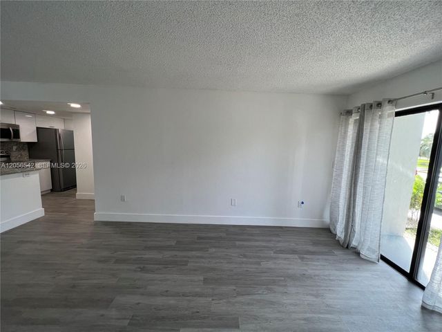 7235 NW 179th Street 104, Hialeah, FL 33015