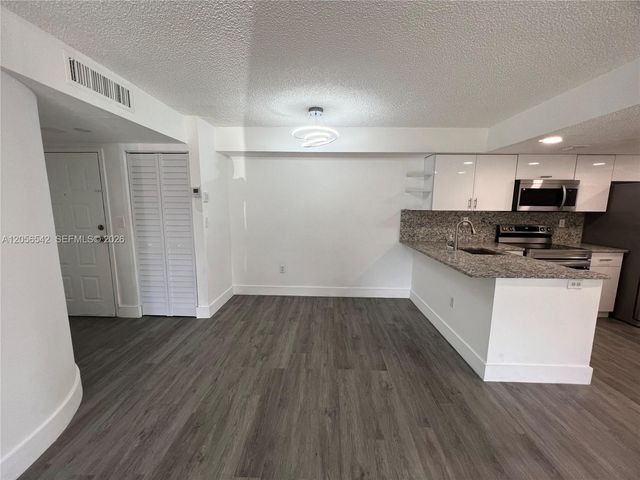 7235 NW 179th Street 104, Hialeah, FL 33015