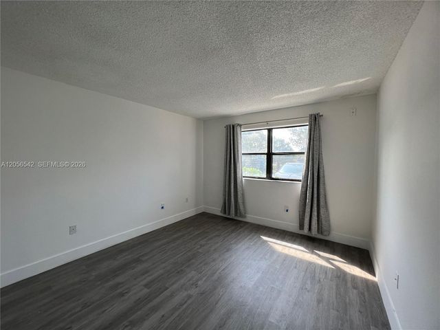 7235 NW 179th Street 104, Hialeah, FL 33015