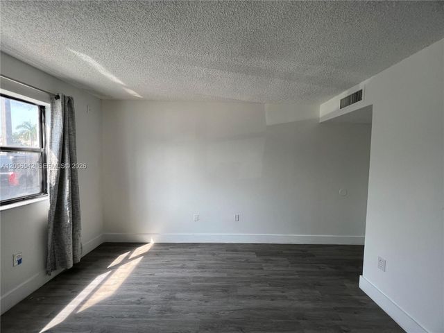 7235 NW 179th Street 104, Hialeah, FL 33015