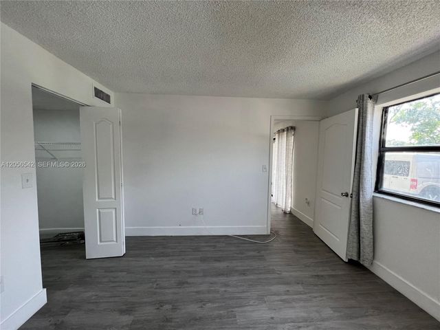 7235 NW 179th Street 104, Hialeah, FL 33015