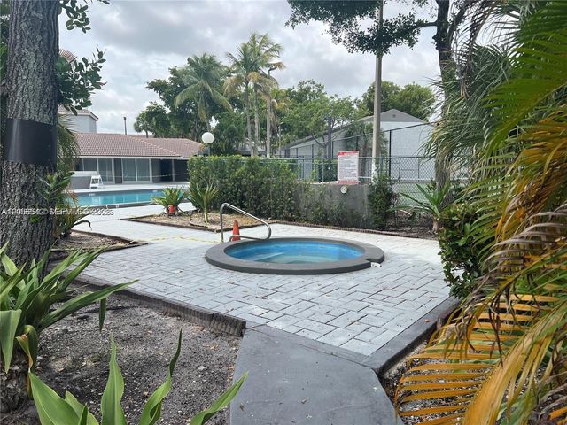 7235 NW 179th Street 104, Hialeah, FL 33015
