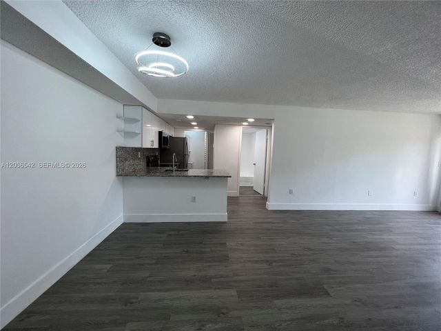 7235 NW 179th Street 104, Hialeah, FL 33015
