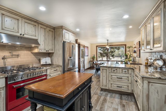 62111 Cody Road, Bend, OR 97701