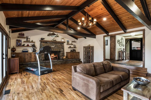 62111 Cody Road, Bend, OR 97701