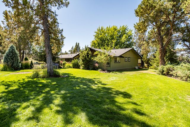 62111 Cody Road, Bend, OR 97701