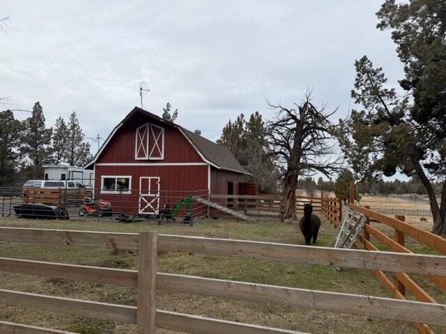 62111 Cody Road, Bend, OR 97701