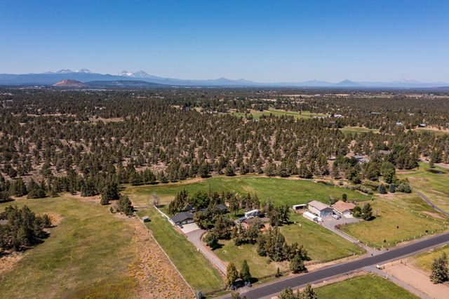 62111 Cody Road, Bend, OR 97701
