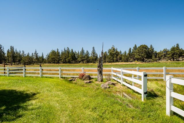 62111 Cody Road, Bend, OR 97701