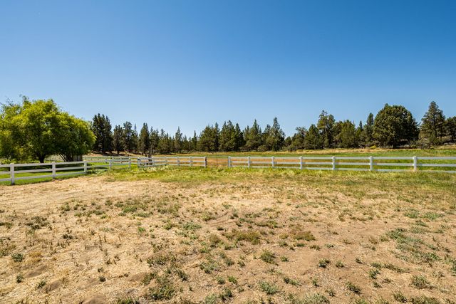 62111 Cody Road, Bend, OR 97701