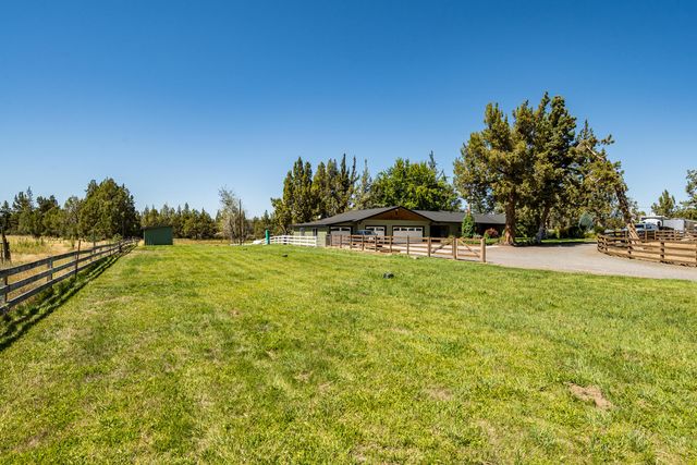 62111 Cody Road, Bend, OR 97701