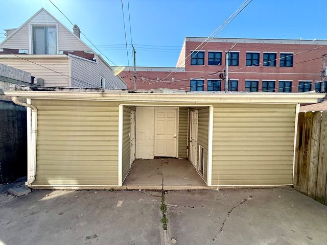 4630 S Honore Street, Chicago, IL 60609