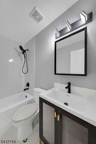 151 W Market St 1415, Newark City, NJ 07103