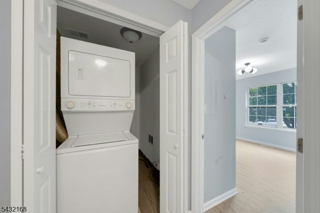 151 W Market St 1415, Newark City, NJ 07103