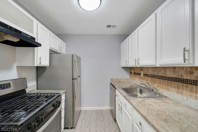 151 W Market St 1415, Newark City, NJ 07103