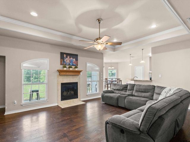 4367 N White Oak Road, Gladewater, TX 75647