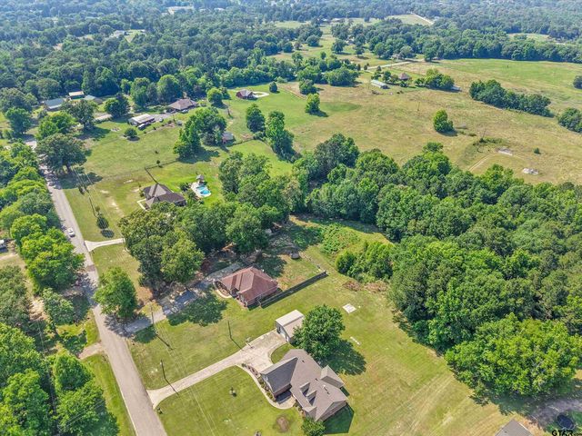 4367 N White Oak Road, Gladewater, TX 75647