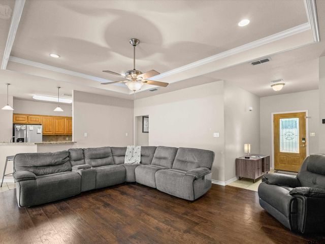 4367 N White Oak Road, Gladewater, TX 75647
