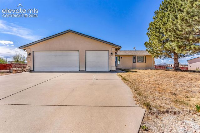 927 N Purcell Boulevard, Pueblo West, CO 81007