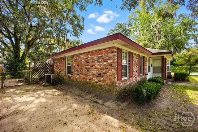 5022 Greenway Lane, Savannah, GA 31406