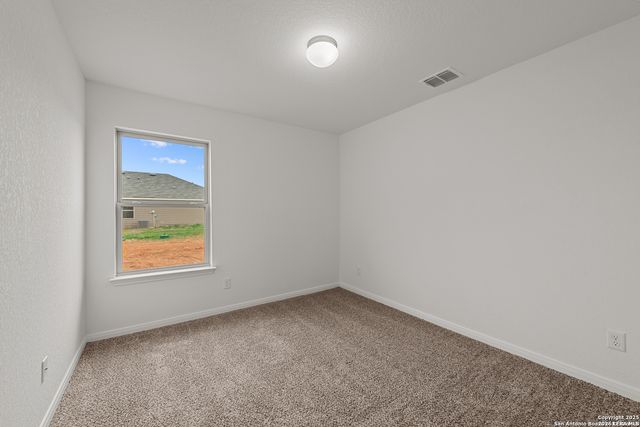 100 PRESCOTT DR, Floresville, TX 78114