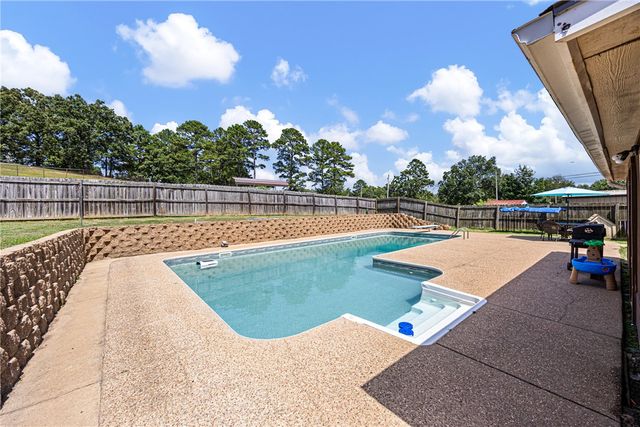 131 Virden Circle, Russellville, AR 72802