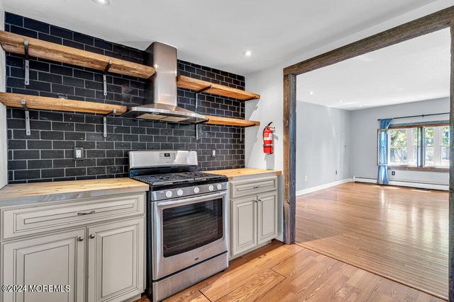 105 Longfellow Avenue, Toms River, NJ 08753