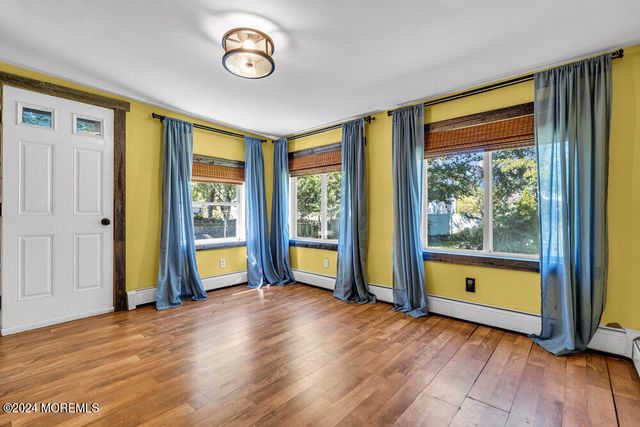 105 Longfellow Avenue, Toms River, NJ 08753