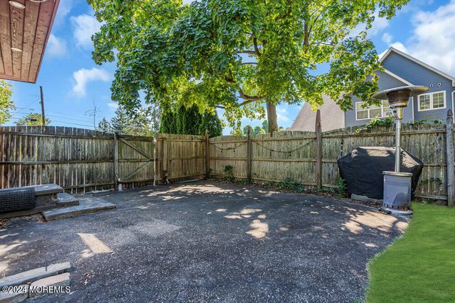 105 Longfellow Avenue, Toms River, NJ 08753