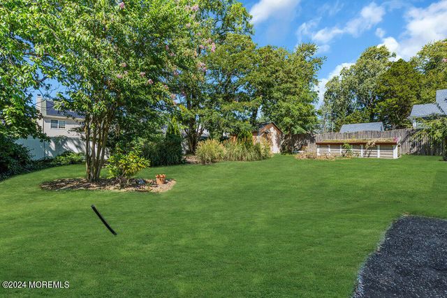 105 Longfellow Avenue, Toms River, NJ 08753