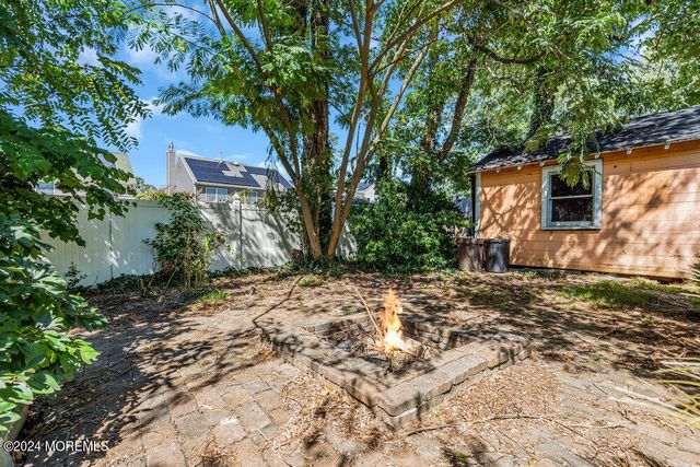 105 Longfellow Avenue, Toms River, NJ 08753