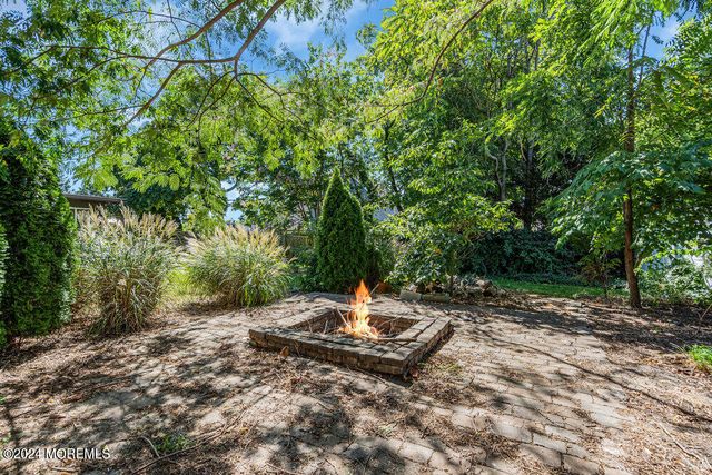 105 Longfellow Avenue, Toms River, NJ 08753