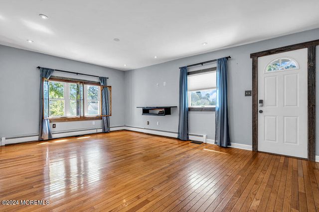 105 Longfellow Avenue, Toms River, NJ 08753