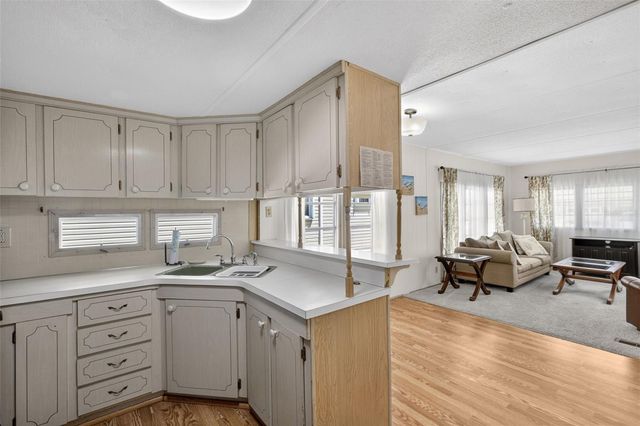 802 TURF, Venice, FL 34285