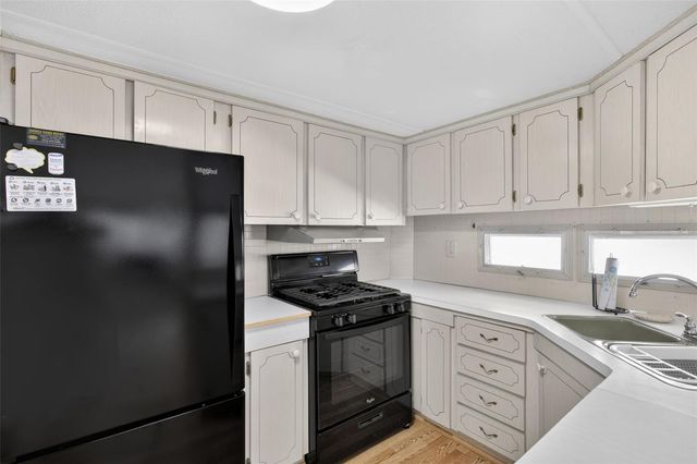 802 TURF, Venice, FL 34285