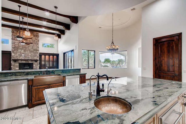 4854 E CAIDA DEL SOL Drive, Paradise Valley, AZ 85253