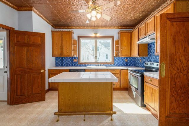 W156N11580 PILGRIM ROAD, Germantown, WI 53022