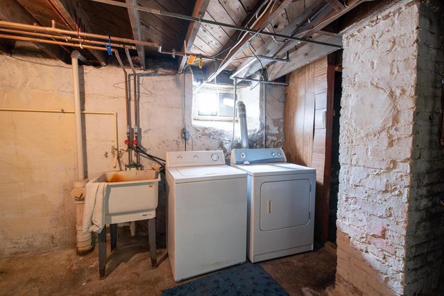 W156N11580 PILGRIM ROAD, Germantown, WI 53022