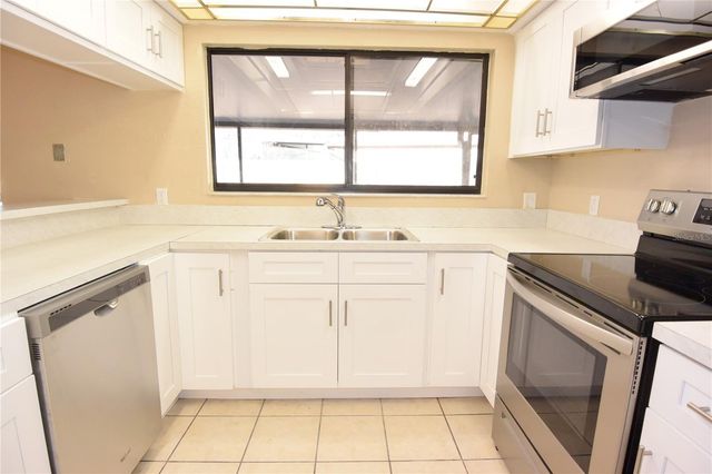 1382 VALIANT AVENUE, Spring Hill, FL 34608