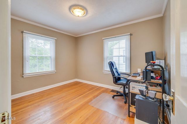 110 East Park Drive, Kingsport, TN 37660