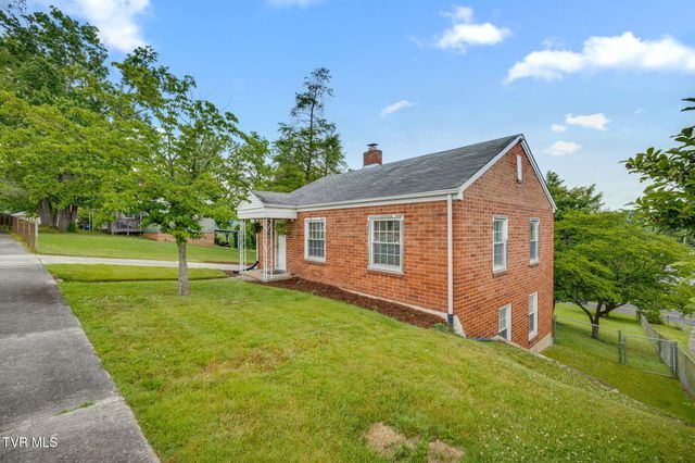 110 East Park Drive, Kingsport, TN 37660