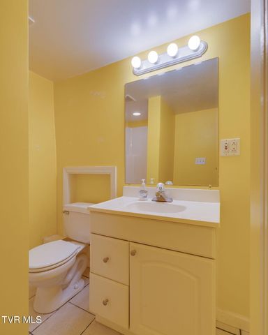 110 East Park Drive, Kingsport, TN 37660