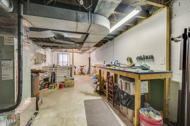 110 East Park Drive, Kingsport, TN 37660