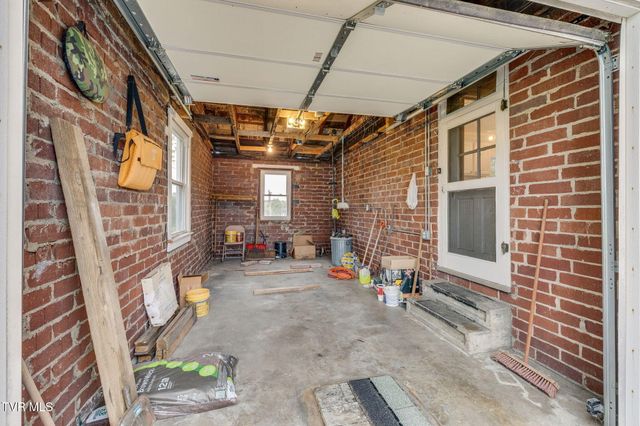 110 East Park Drive, Kingsport, TN 37660