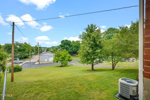 110 East Park Drive, Kingsport, TN 37660