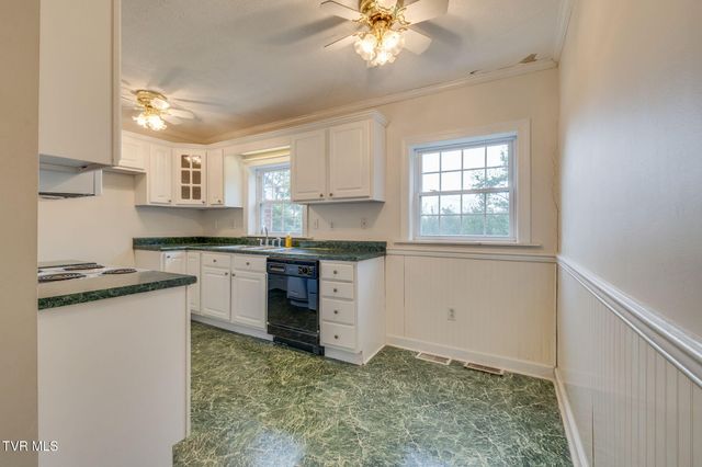 110 East Park Drive, Kingsport, TN 37660