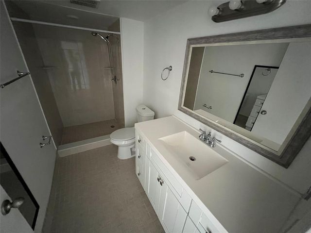 14747 Cumberland Drive 206, Delray Beach, FL 33446