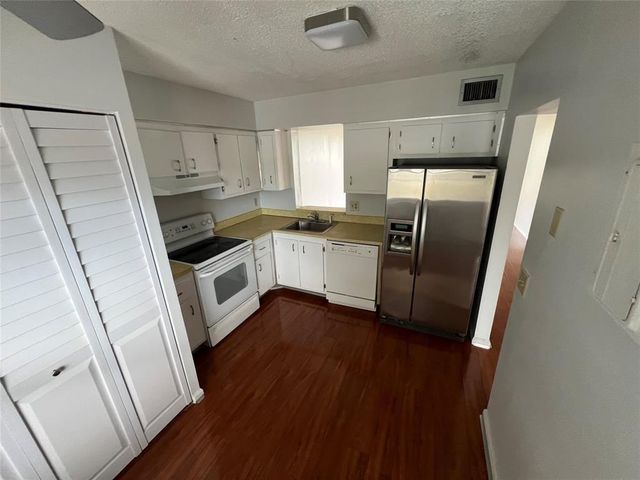 14747 Cumberland Drive 206, Delray Beach, FL 33446